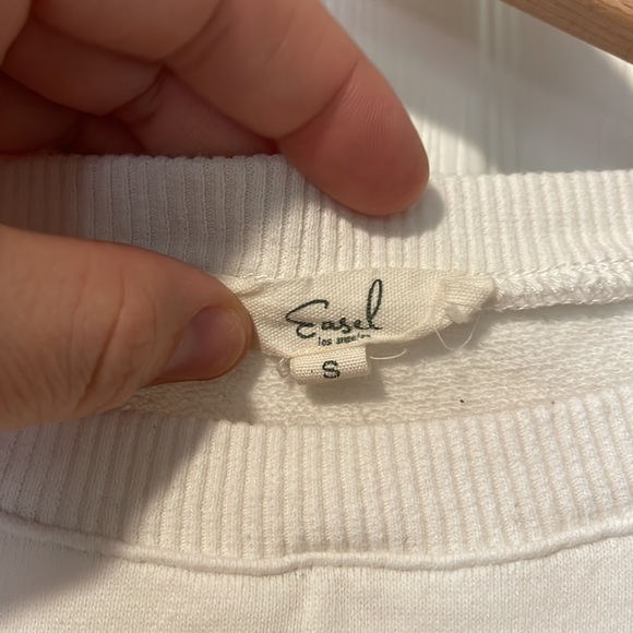 White Easel Crewneck with Cheetah Print Ruffles - Picture 3 of 3